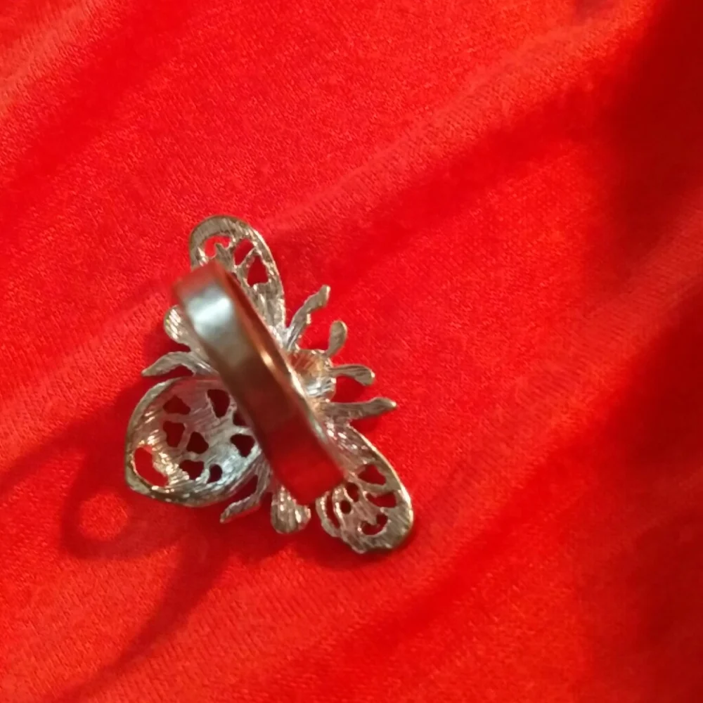 Bumblebee Ring silvertone